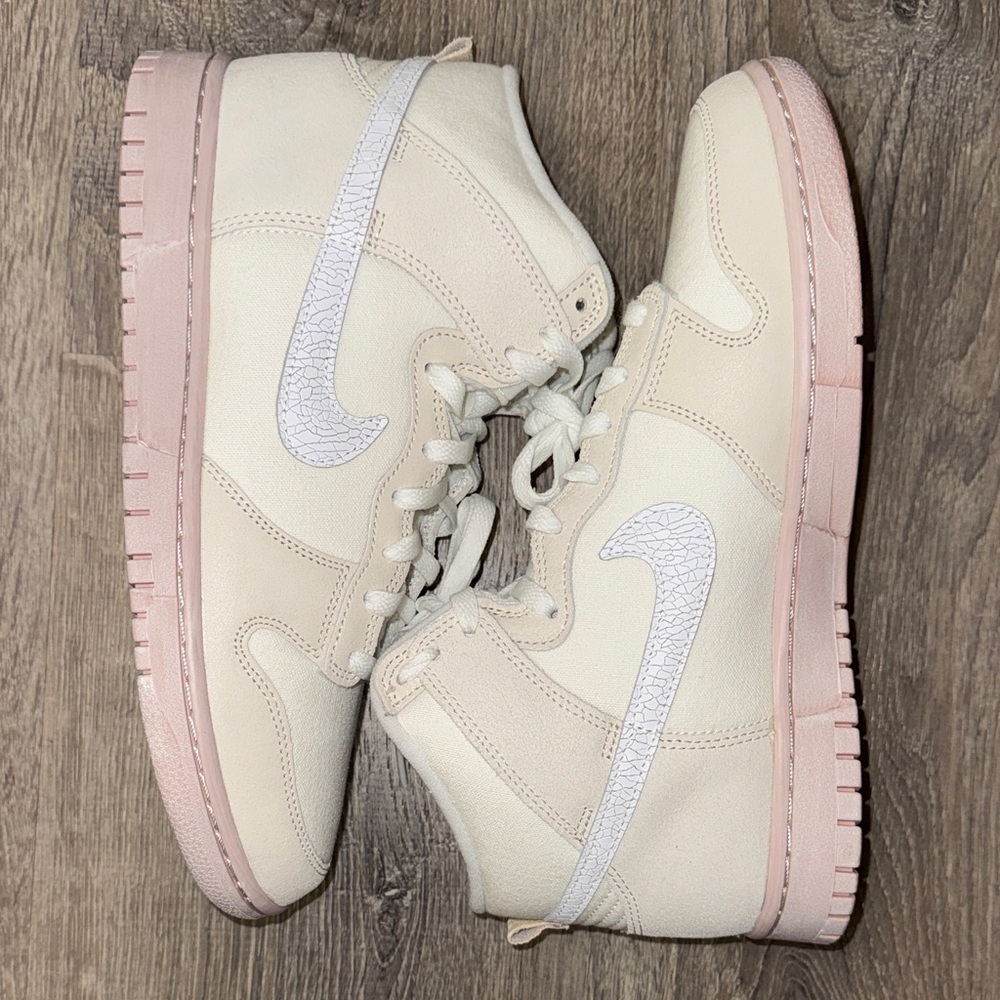 Nike Dunk High Retro Cracked Leather Swoosh